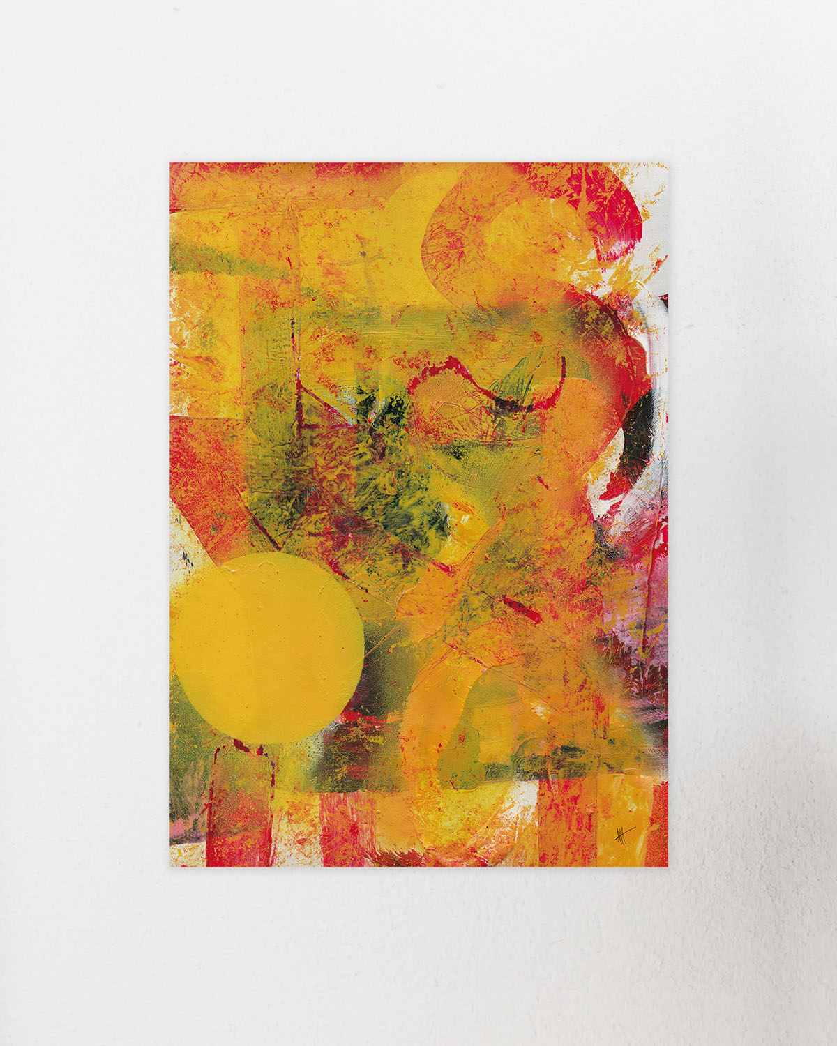 kräftiges gelb trifft verdeckt eine geradlinige rote Typographie